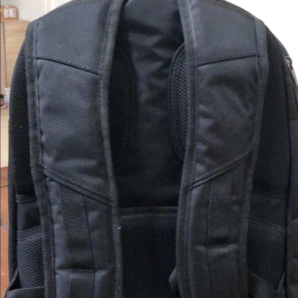 Kenneth Cole Reaction R Tech Backpack - Picture 5 of 5